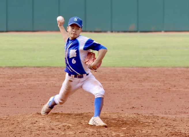 彰化艺中邱佑杰生涯初登板后援「救火」成功。（学生棒球联盟提供）