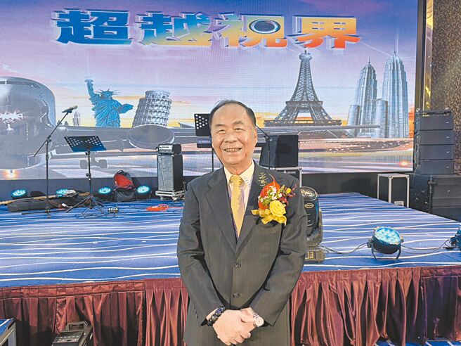 亚光董事长赖以仁。图／侯冠州