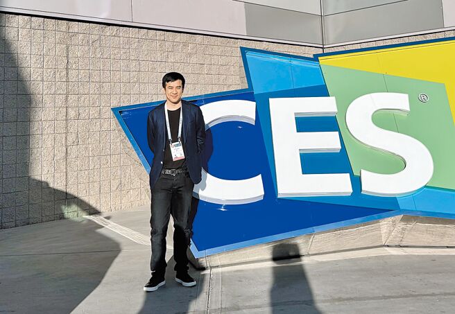 新光保全董事長吳昕東2024年也曾前往CES觀展。（新光保全提供）