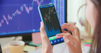 3檔高含積量ETF大PK：0050賺4倍很強 另2檔更猛 暴賺逾8倍是首選