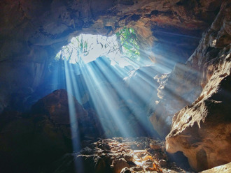 神祕洞穴「年年吐魚」上萬斤 村民狂撈爽吃 專家氣炸