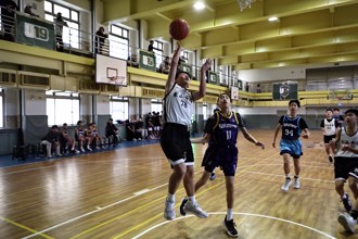 U19籃球聯盟》團隊慢熱逆轉對手 東山國中3連勝
