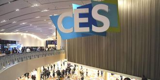 2025 CES展大場面來了！黃仁勳演講揭新品   各家AI亮點一次看