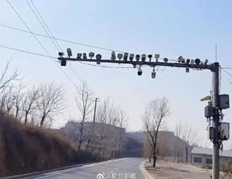 號誌桿上竟有25個監視器 陸網：搶錢大道嗎？