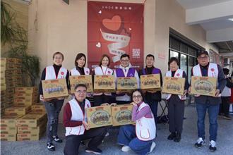 美髮師連續16年送暖 義剪送萬包泡麵溫暖寒士