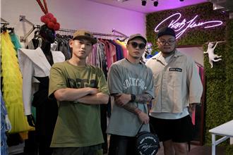 草屯囝仔「千萬流量歌曲」藏驚喜！收許哲珮禮物驚喊：有靈性