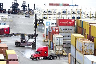 码头工年薪羡煞人