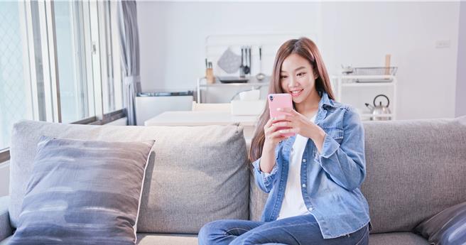 中华电信用户申请漫游时可以买兆丰保险的旅平险(图／兆丰保险)