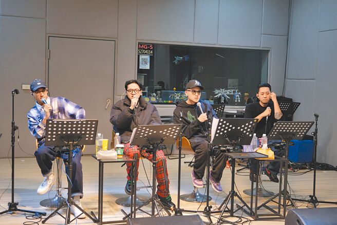 阿夫（左起）、艾蜜莉、阿法、马克5日现身彩排室进行练习。（谢采恩摄）