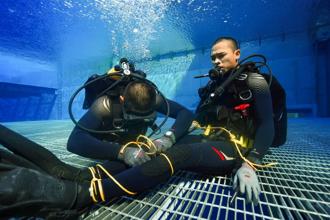 海軍水械專長班救援訓練  考驗應變力
