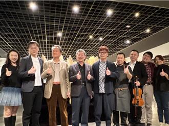 環境與人的對話 「漢字花開‧青春芳華」創作展豐藝館展出