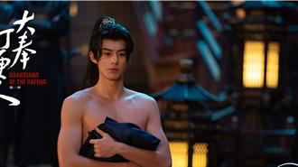 王鶴棣為《打更人》裸身秀肌肉！ 新疆拍戲「吃餿飯」