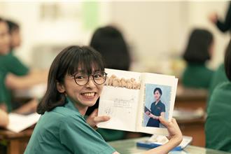 Rosé、101大楼跟上小绿绿热潮！「桌友」设定掀回忆杀