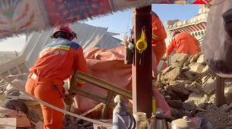 影》西藏餘震不斷逾千棟房屋受損 商店甩翻畫面曝