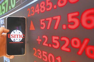 时论广场》黄仁勋能否带领台湾软硬融合？（杨方儒）