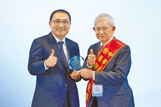 4獸醫服務70年 侯友宜頒獎感謝