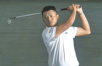 俞俊安专访》双亲观赛激励摘冠 小潘鼓励留美