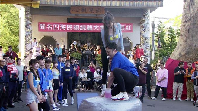 洪毛与Dora挑战关卡的片段创下高收视。（民视提供）