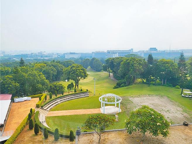 中科二期土地徵收进入最后阶段，兴农球场球证问题，中科强调将纳入协议价购协商。（中科管理局提供／林欣仪台中传真）