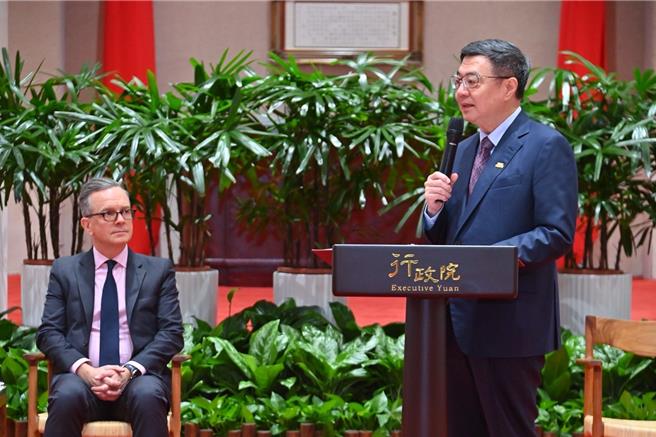 行政院長卓榮泰今接見「美國台灣商業協會」。（行政院提供）