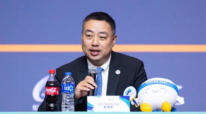 在樊振东等大陆桌球选手退出WTT赛事风波中，身兼大陆桌坛3大要职的刘国梁成为眾矢之的。（图／中新社）