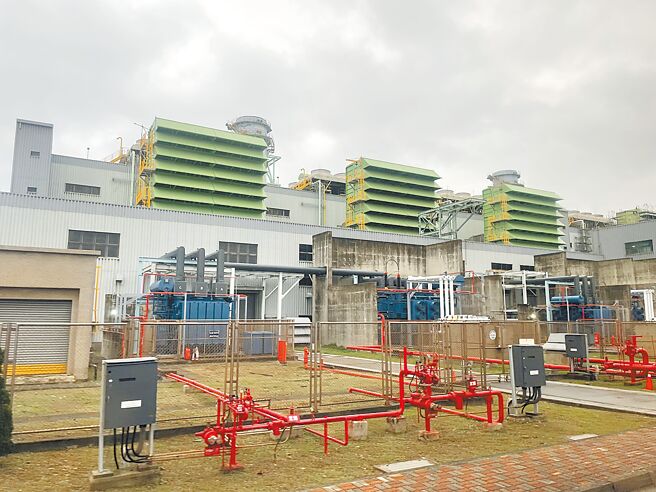 台电为配合我国绿色能源政策，规画提供桃园100万瓩的离岸风力併网容量，拟在北台湾重要供电来源、桃园市观音区大潭电厂内新建开关场。（吕筱蝉摄）