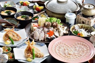 日本山口县鲜甜海产入锅 河豚、海胆、蜜柑火锅暖冬必嚐