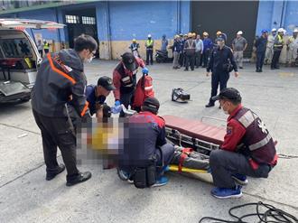 驚悚！高雄港工人艙內遭吊掛纜繩擊中 頭部重創送醫亡