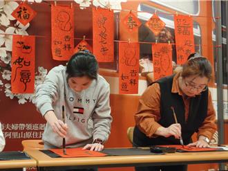 女大生打疫苗後手癱瘓1年 靠1手術重建神經系統獲重生