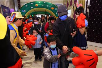 歲末關懷弱勢 送愛到人間連辦26年