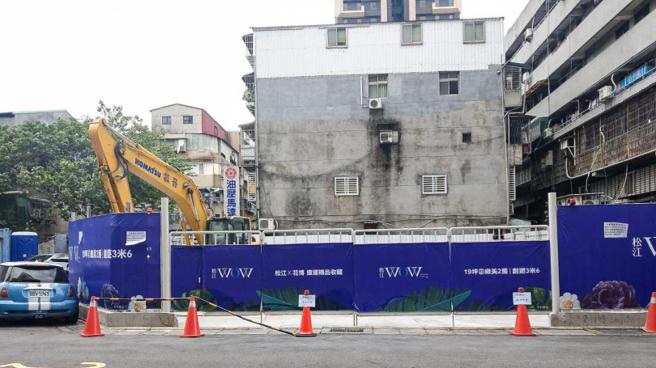 除信义WOW之外，广铭建设位于松山区的建案「松山WOW」从去年底开工至今仍未有动工迹象。（图／当事人提供）