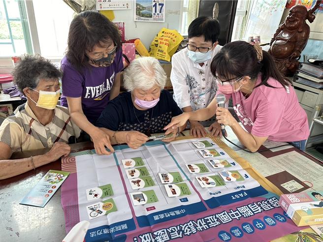 过年期间气温变化大，老年人要注意血压变化，预防发生脑中风。（院方提供／宝智华台南传真）