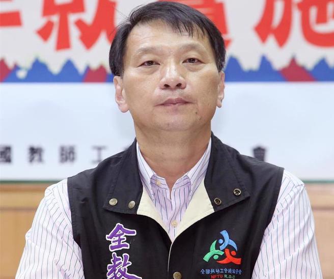 警消退休所得替代率上限调到80％，教师团体呼吁政府提出拨补计画，并停止公教所得替代率下降。图为全国教师工会总联合会理事长侯俊良。（本报资料照片）