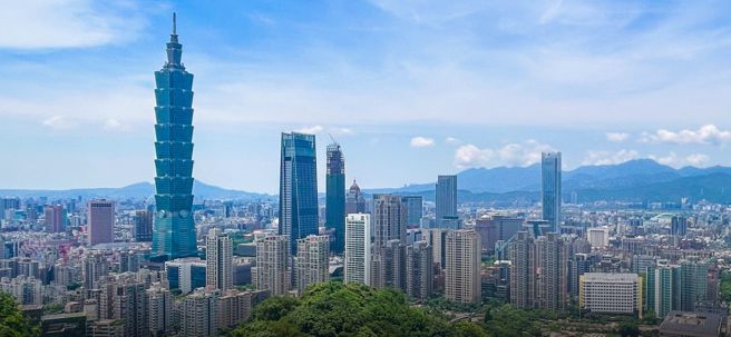 根据统计，2024年六都12月份买卖移转栋数年衰退达1成，预售屋10月较上半年旺季衰退幅度更达6~7成，市场已从过热逐渐回归理性发展。(图/信义房屋 提供)