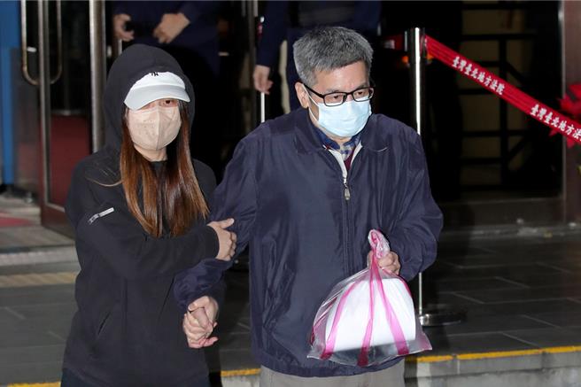 台北地方法院三开接押庭后，裁定李文宗（图右）羁押禁见，他已提抗告（中时资料照片）