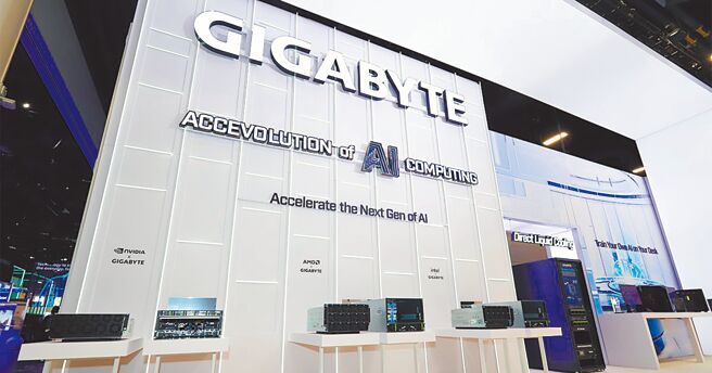 技嘉于CES 2025展出从云端、边缘地端的完整AI运算布局。图／技嘉提供