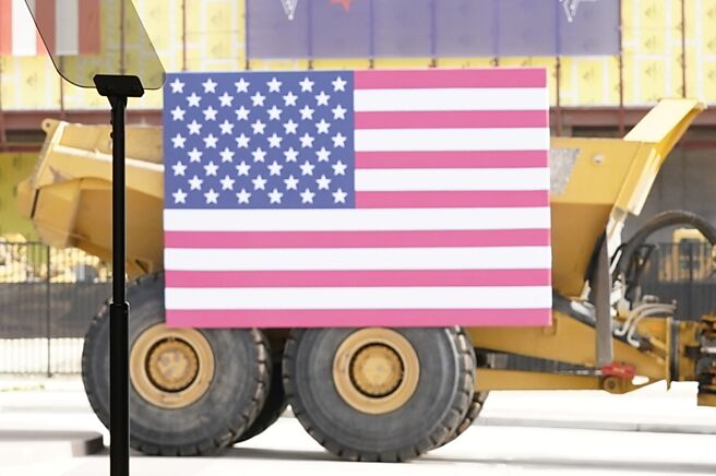 台商赴美设厂需全面评估法律合规、文化适应、财务投资、贸易政策变化及供应链管理等挑战。图／美联社