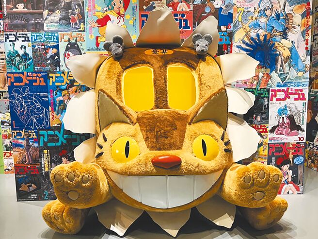 「Animage杂志和吉卜力展」全球首度公开的《龙猫》杂志封面大型拍照场景。（徐梓榕摄）