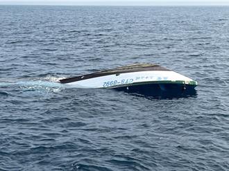 琉球6旬老船長獨自駕舢舨捕魚    不幸翻覆溺斃