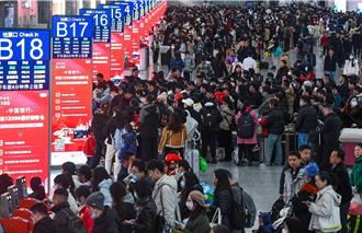 陸2025年春運流動人次預計破90億 自駕出行仍是主流