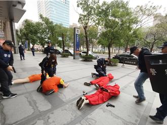 英熙搶銀行遭警壓制？ 竟是桃園防搶演練 路人直呼「有趣」