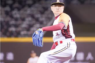 謝雷師弟竟是棒球明星 「台語費玉清」登大巨蛋創九連勝紀錄
