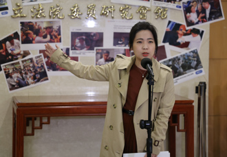 鍾佳濱法庭喊「怎證明陳菁徽因我受傷」  徐巧芯狠嗆1句打臉