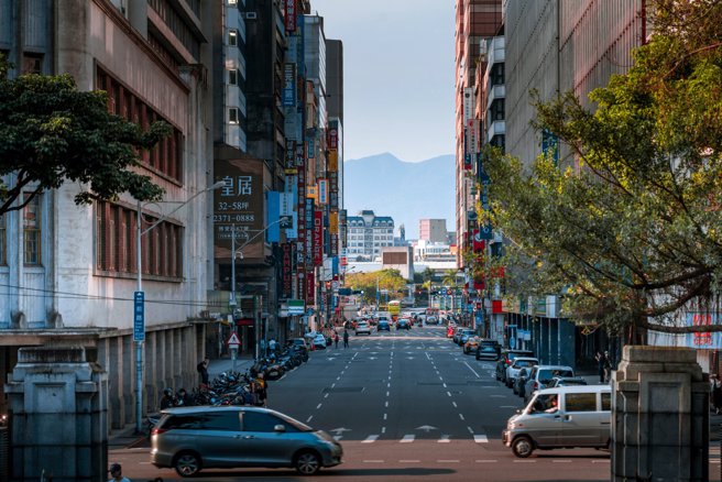 信义房屋不动产企研室专案经理曾敬德表示，近年遇到房价大涨，也带动租金走扬，许多因素匯聚下导致租金上扬，不过观察这波新青安上路后，许多年轻人进场购屋，也取代部份的租屋需求，或许有机会让租金涨势缓和一些。(图/信义房屋 提供)