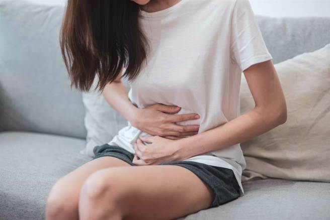 经期疼痛血块多恐是子宫肌腺症，医警示：罹癌风险更高。（示意图：shutterstock／达志）