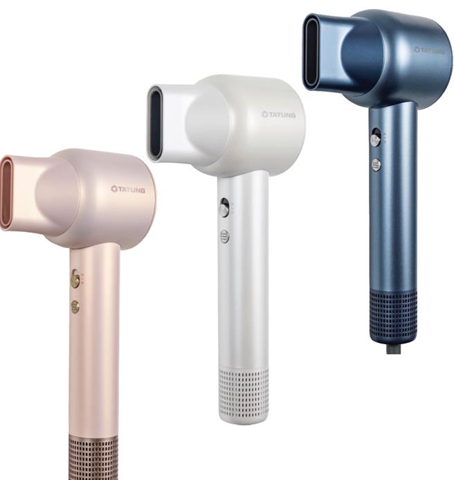 大同高速吹风机共有珍珠白、樱花粉、暮灰蓝3色可供选购，特卖会现场每台1990元。（大同3C提供）