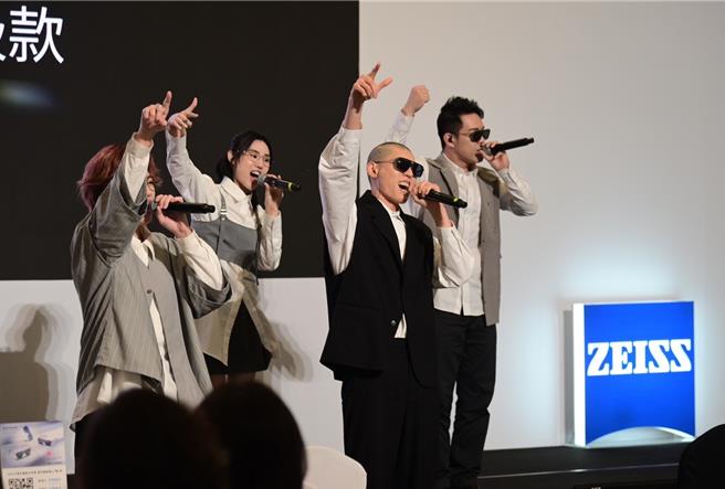 杜威近来推出新歌。（丹蓝国际提供）