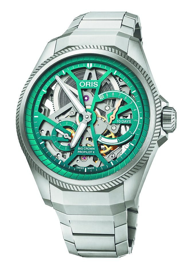 ORIS首度推出ProPilot X Calibre 115蛇年表，限量88只，每只28萬8000元。（ORIS提供）