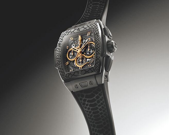 宇舶以藝術手法打造Spirit of Big Bang金蛇表，限量88只，108萬3000元。（HUBLOT提供）