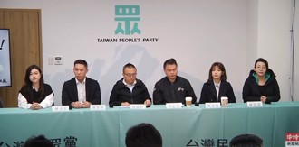 111釘孤枝上街抗議  他曝藍委人數增：很多綠營好友「礙於壓力」